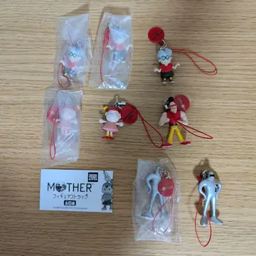 MOTHER 피규어 스트랩 세트