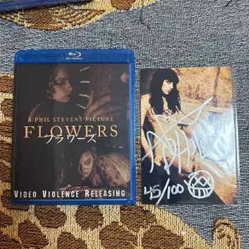 [ 초회 한정판 ] Flowers Blu-ray 사인 포함 엽서 증정