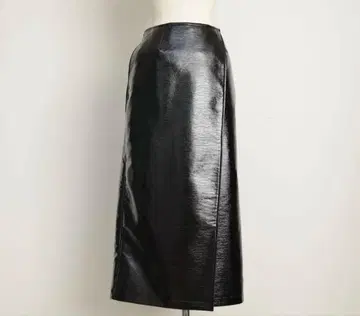 집소피아 gypsohila 에나멜 랩스커트 블랙
