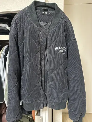 Palace Quilted Jacket Black - 23FW