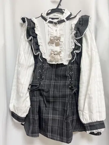 NOEMIE 사키마루짱 콜라보 원피스 양산형 원피스