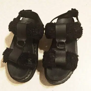Dr. Martens 블랙 퍼 샌들 24~25cm
