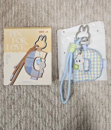 THE MONSTERS Love for Pin 키링