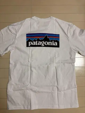 patagonia 화이트 T셔츠 M 사이즈