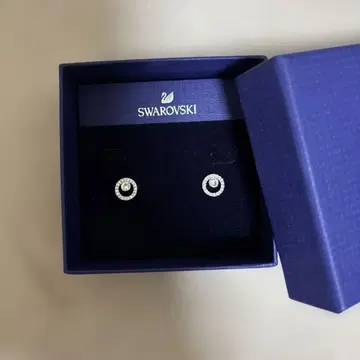 Swarovski 크리스탈 귀걸이