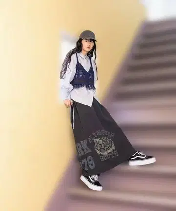 niko and - 리메이크풍 맥시 맨투맨 스커트
