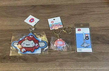 시나몬 롤 미야쿠미야쿠 반짝반짝 키링 끈 달린 입체 클리어