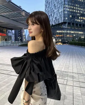 Bibiy. NUNA RIBBON TOP