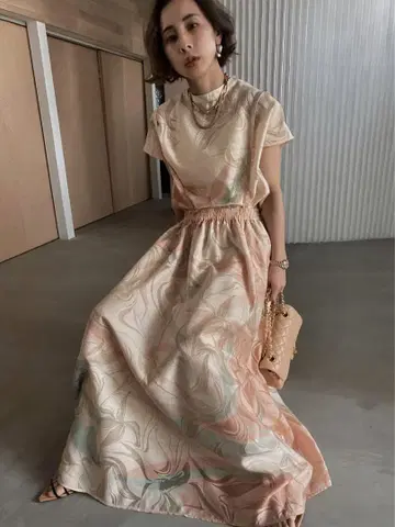 MEDI MANON SET UP DRESS 코랄 M 사이즈