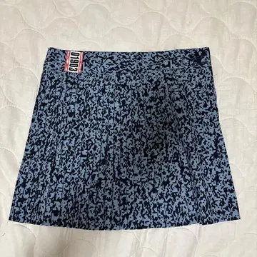adidas 카모 패턴 스커트 UK 10