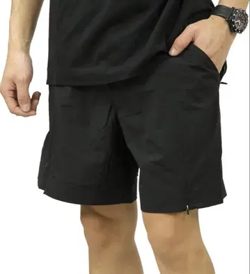 Y-3 와이스리 나일론 숏팬츠 하프 팬츠 size: M
