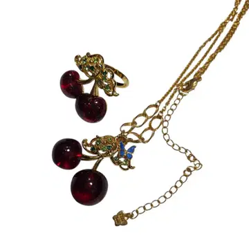ANNA SUI 체리와 나비 목걸이 반지 세트