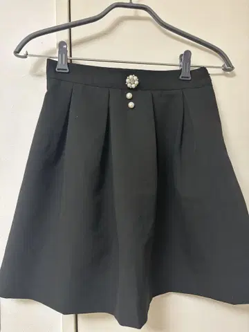 evelyn 블랙 플레어 스커트