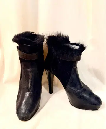 [ 11월 한정판 판매 ] 엠포리오 아르마니 블랙 가죽 퍼 하이힐 부츠