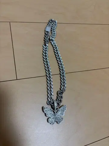 버터플라이 펜던트 목걸이