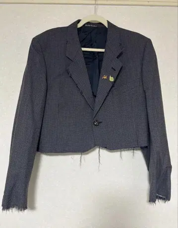 체크 무늬 크롭 자켓
