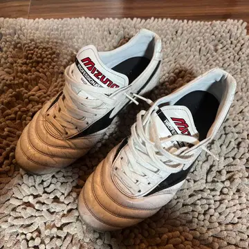 미즈노 모렐리아 축구 스파이크 화이트 25.5