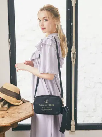 Maison de FLEUR 새틴 리본 숄더백 블랙