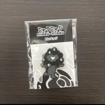 오사카 만박 블랙 미야쿠미야쿠 핀 배지 2