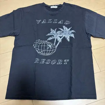 VALLAD 리조트 스타일 T셔츠 블랙