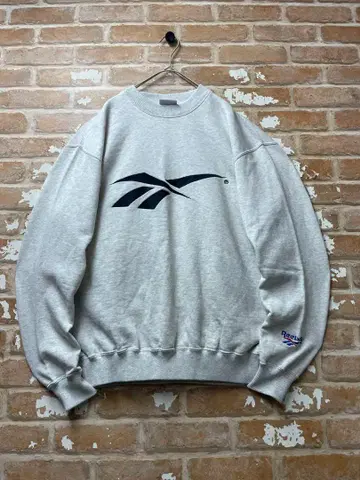 90s 리복 Reebok 맨투맨 자수 그레이 y2k 구제 의류