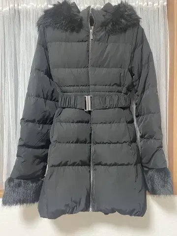 RESEXXY 블랙 다운 자켓