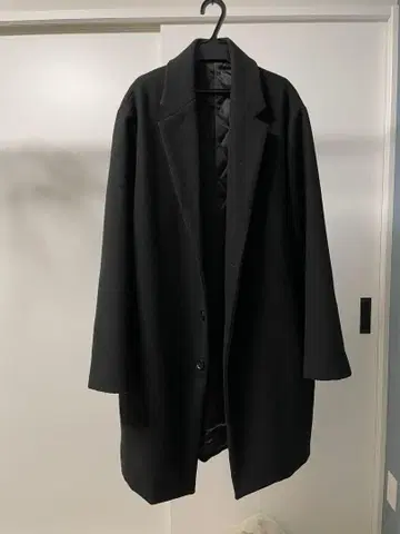블랙 체스터 코트