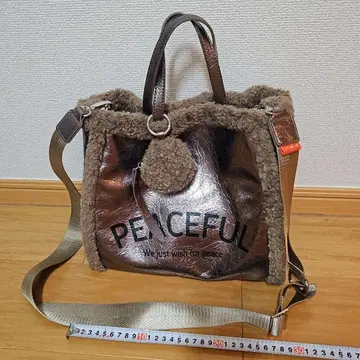 PEACEFUL 퍼 포함 브라운 숄더백 새상품 포장 배송비 포함 가격