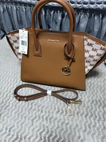 택 포함 새상품 미사용품 MICHAEL KORS 브라운 토트백