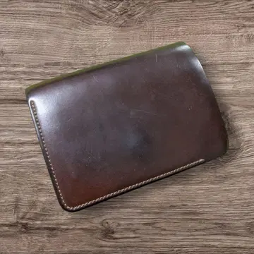 Forme Shortwallet 코도반