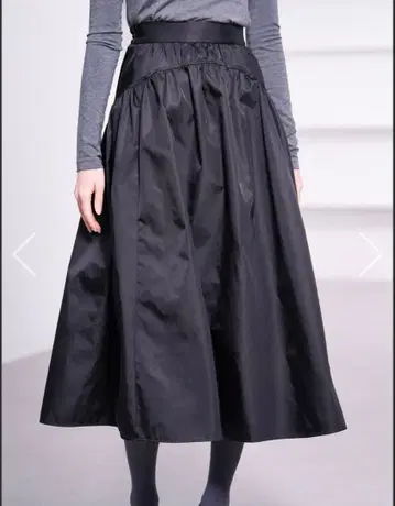 SHE Tokyo Suzy Black 36