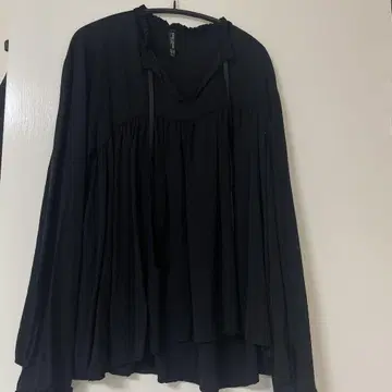 블랙 도트 무늬 긴팔 셔츠 M 사이즈