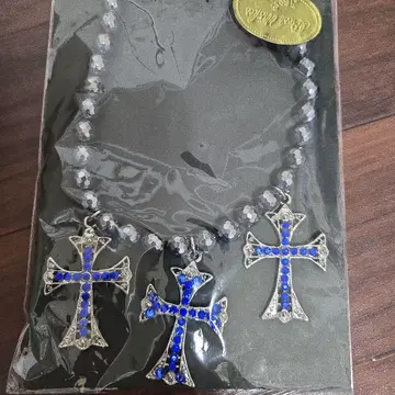 파란색 크로스 참 목걸이