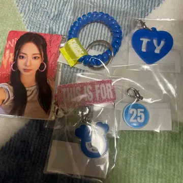 TWICE this is for 팝업 워크샵 쯔위 혜택