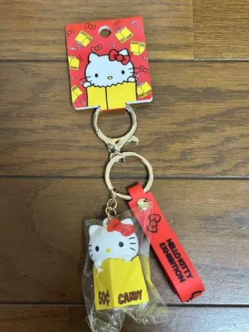 헬로키티전 한정판 러버 입체 키링 키티
