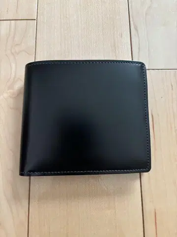 소메스 안장 코도반 2단 접이식 지갑 새상품급