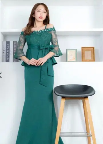 Tika 다크 그린 오프숄더 드레스 L