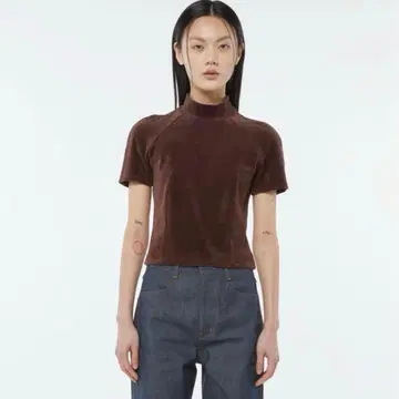 AMOMENTO/아모멘토 벨로아 모크넥 크롭 탑