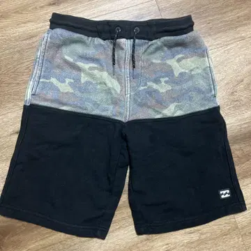 BILLABONG 카모 패턴 하프 팬츠 150