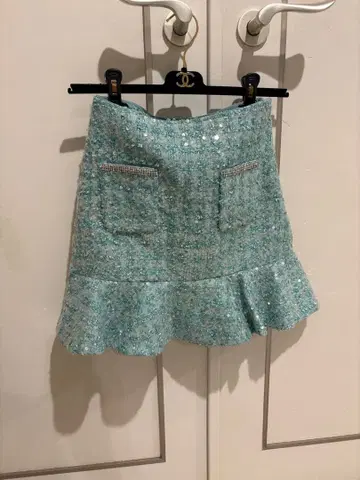 셀프 포트레이트의 미니 스커트