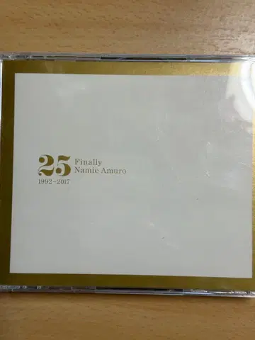 아무로 나미에 25주년 기념 CD & 라이브 굿즈 세트