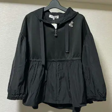 슈퍼 뷰티 개더 디자인 후드티 Size 42 블랙