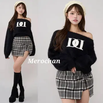 다리치 DD 로고 원숄더 니트탑 택 포함