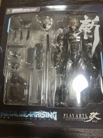 METAL GEAR RISING PLAY ARTS 라이덴
