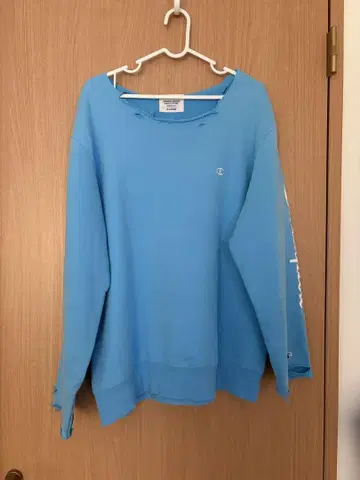champion 트레이닝복 데미지 가공 있음