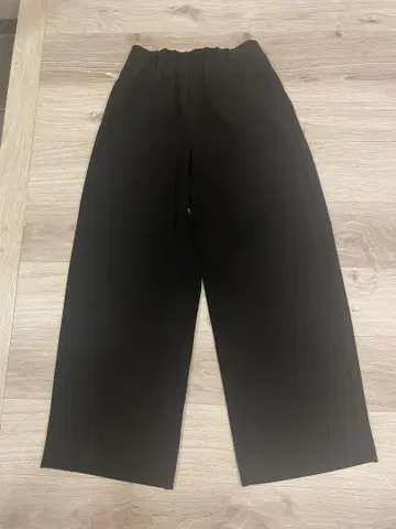 스터닝 루어 솔리드 개더 팬츠
