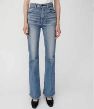 새상품급 MOUSSY MVS FLARE 23인치