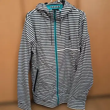 VOLCOM 후드 부착 스트라이프 자켓 L