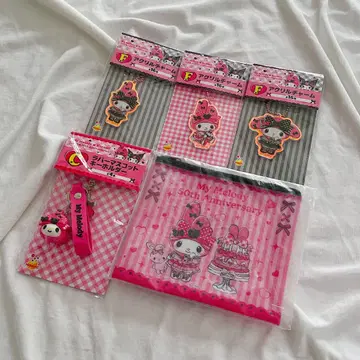 My Melody 50주년 기념 캐릭터 굿즈 세트