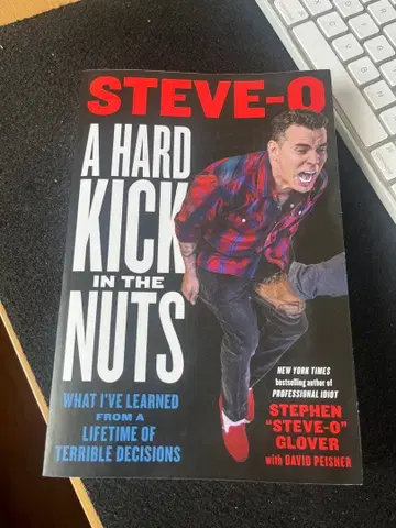 레어 Steve-O 사인 포함 A Hard Kick Nuts